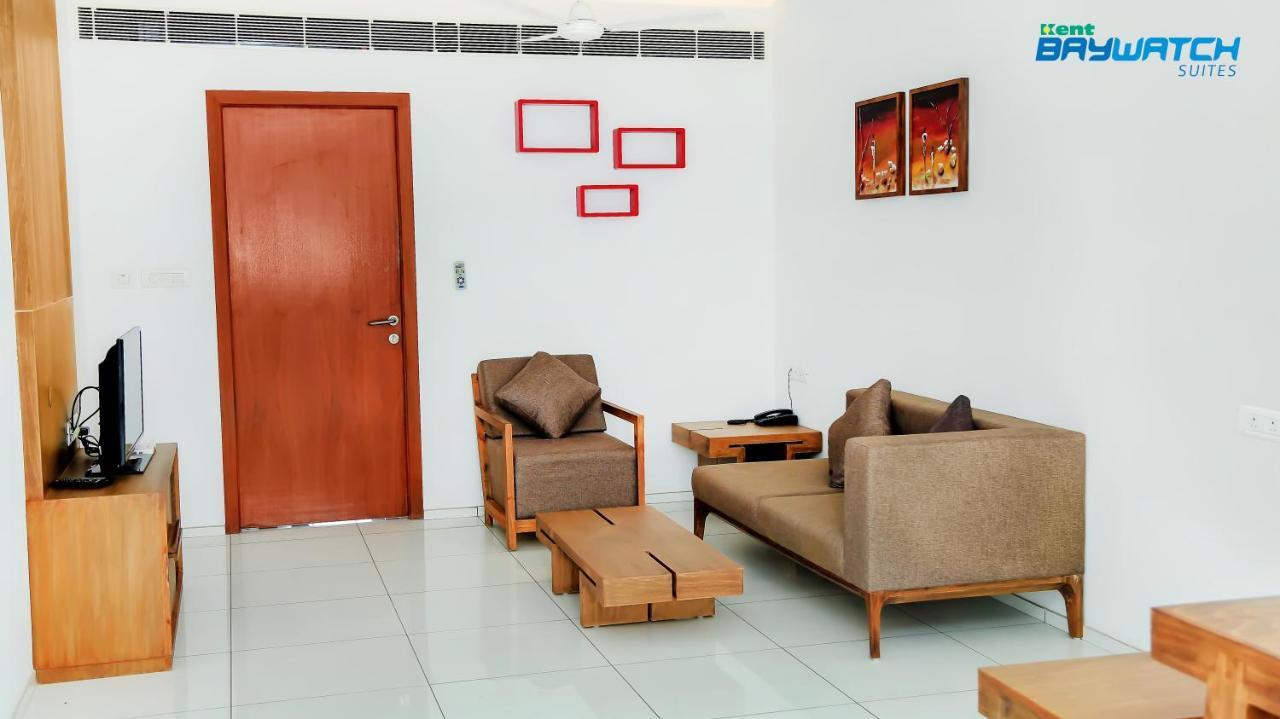 Kent Baywatch Suites Kochi Exterior foto