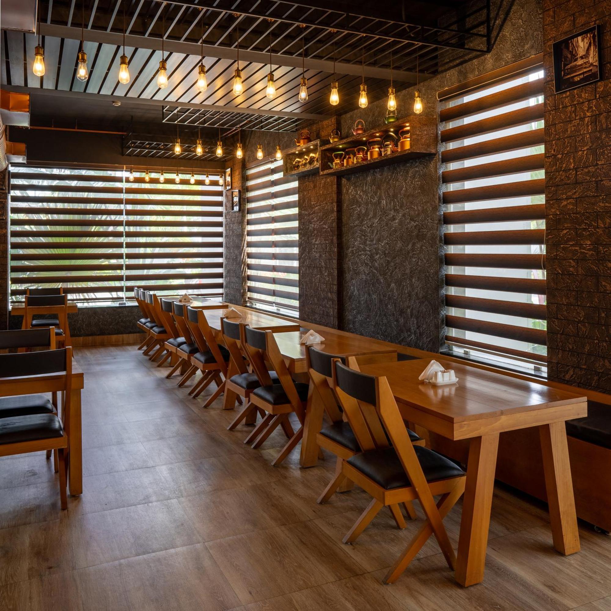 Kent Baywatch Suites Kochi Exterior foto