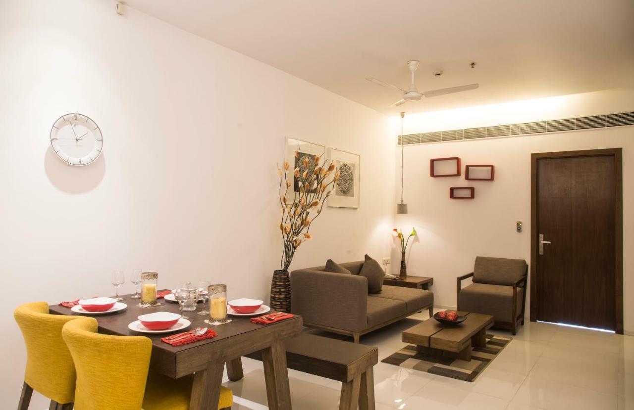 Kent Baywatch Suites Kochi Exterior foto