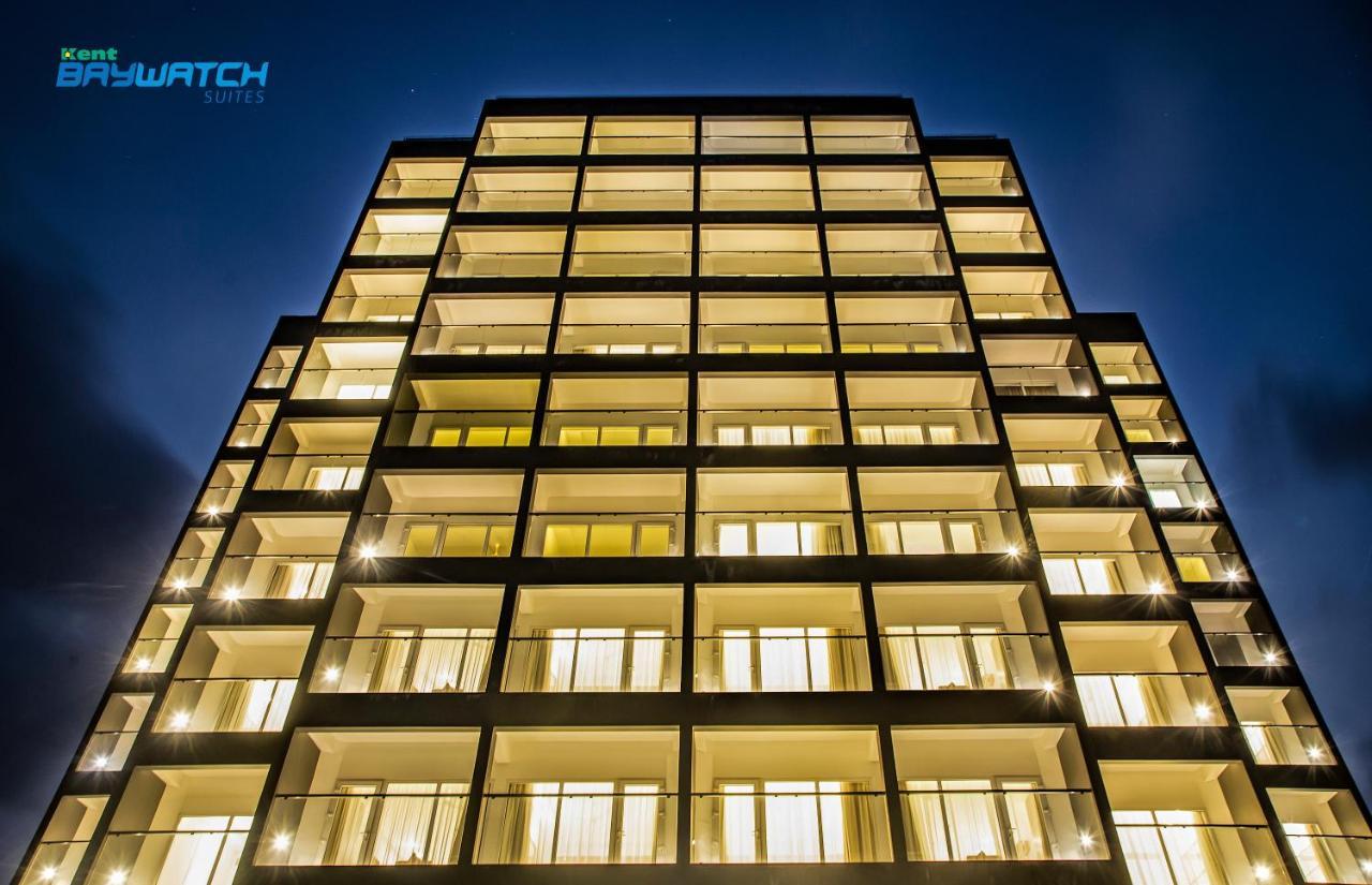 Kent Baywatch Suites Kochi Exterior foto